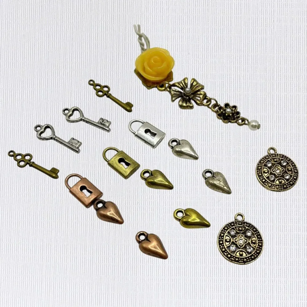 Lot Charms Pendants Wood Beads Retro Jewelry Making Craft Supplies Lock Key DIY